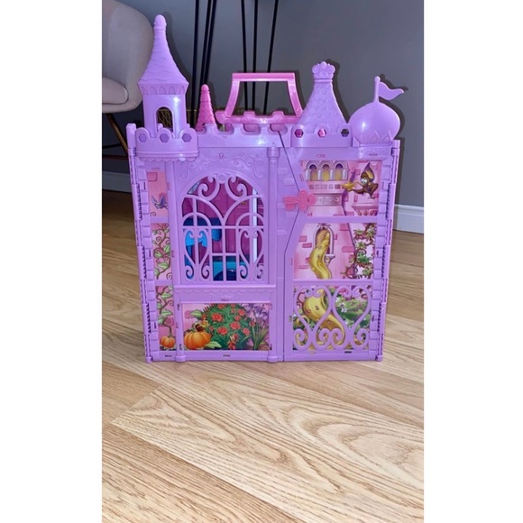 Pop-up foldable palace for Disney princess barbies - Picture 3 of 9
